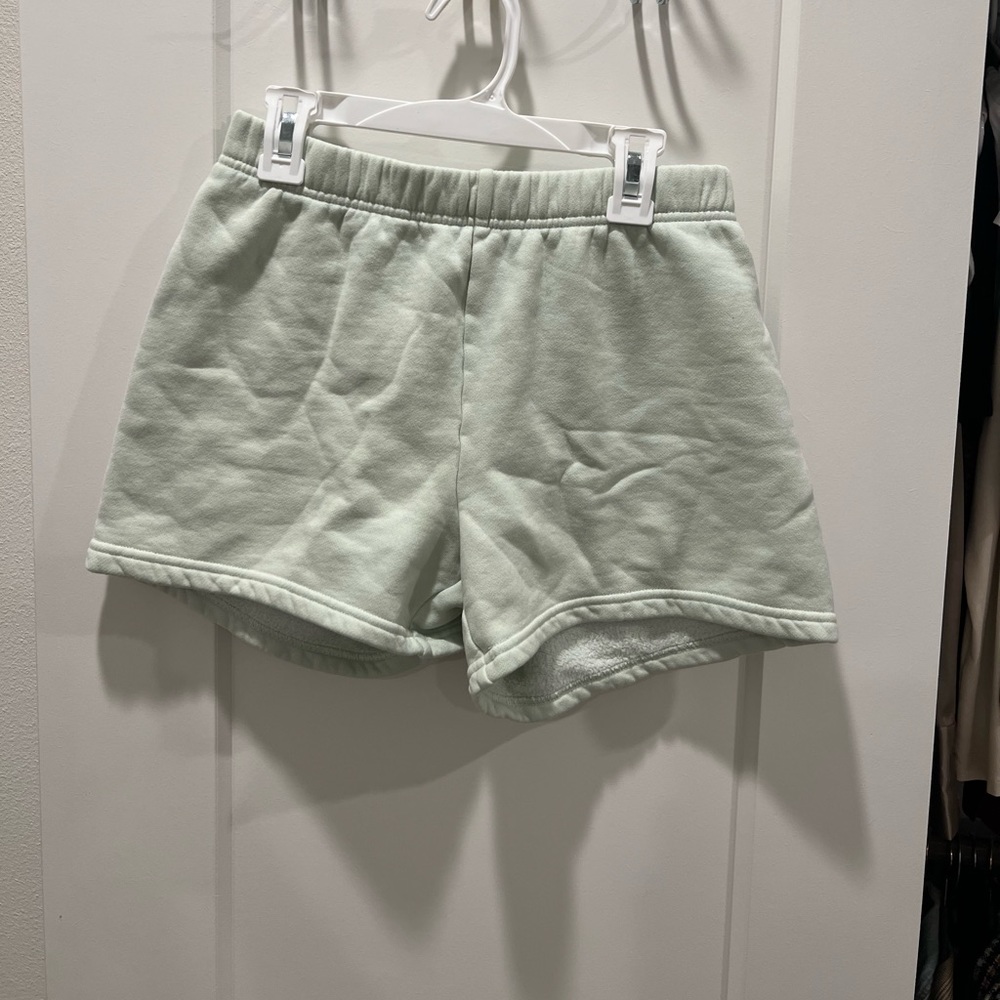 Aritzia Tna cozy shorts, size XS! Never worn!